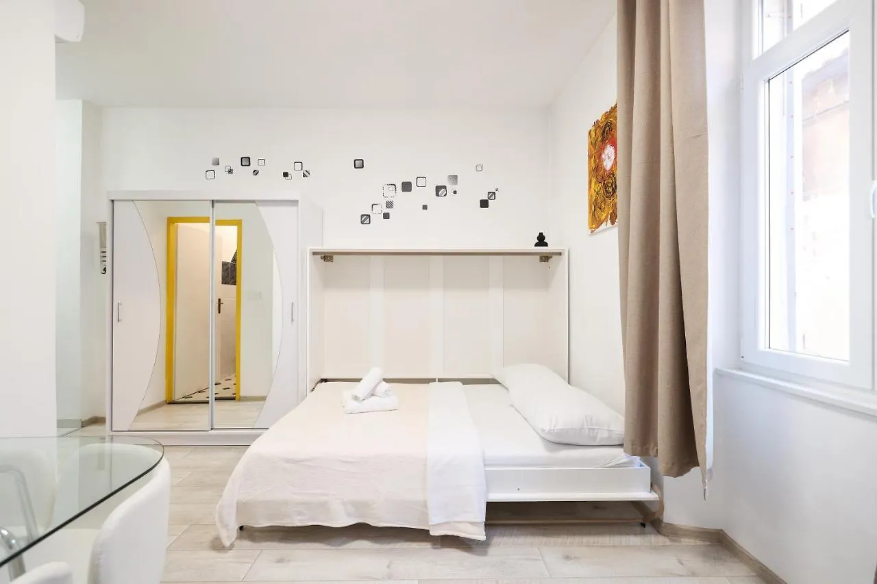 Cozy Studio Cvita Zadar Apartment